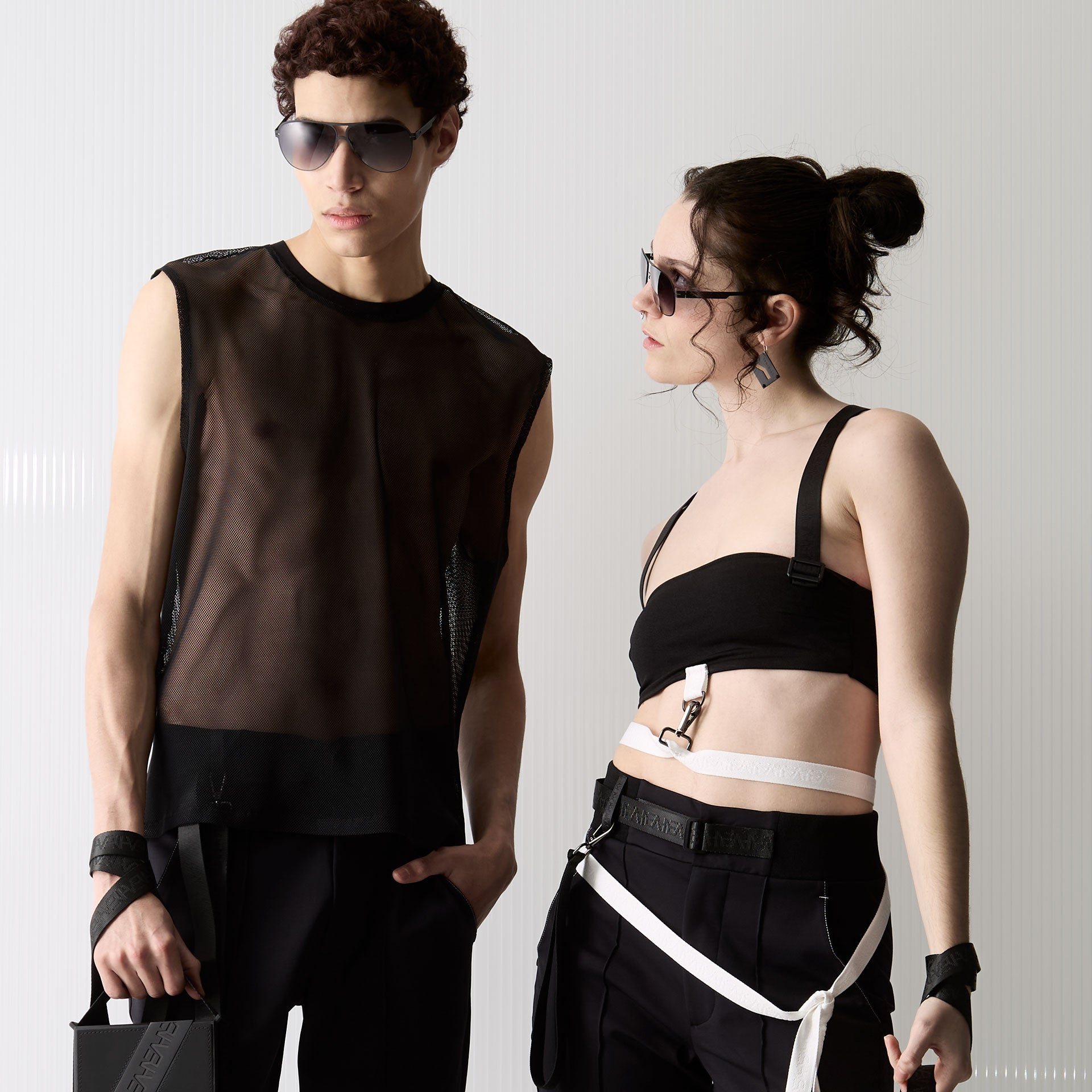 PRIVACY TANK · Black